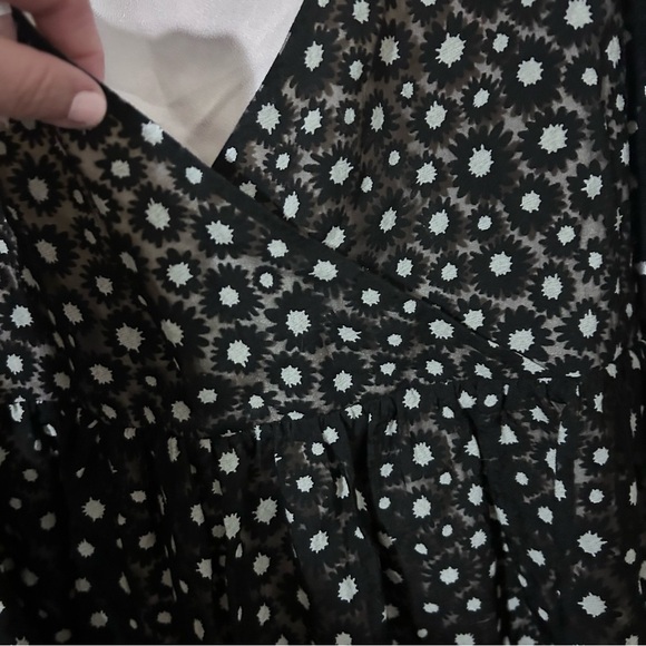 Aritzia Sunday Best Bonita Babydoll Dress Medium Black Faux Wrap Floral - Picture 5 of 8